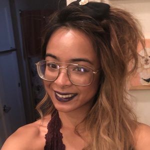 Meet your Posher, Marie